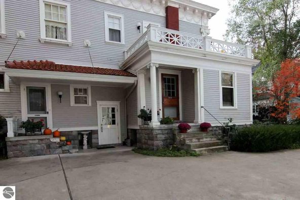 230 Wellington Street, Traverse City, MI 49686